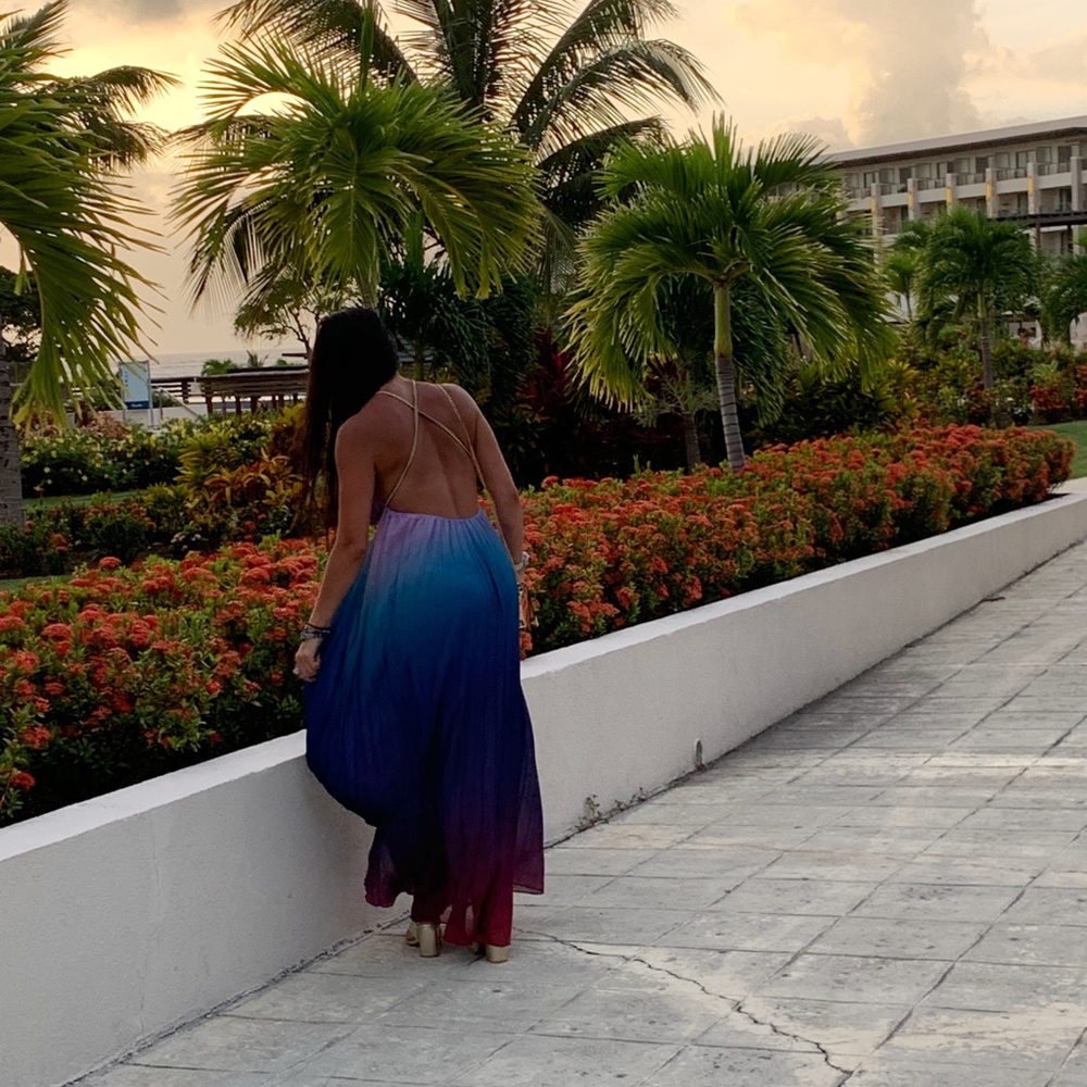 Backless L’ATISTE  ombré dress